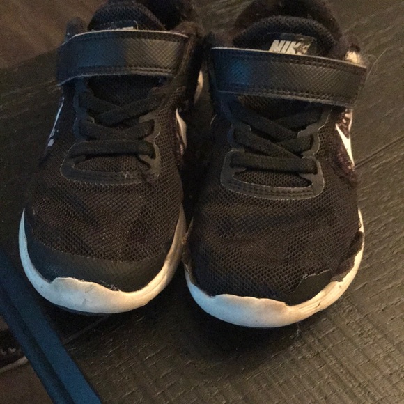 nike toddler size 11